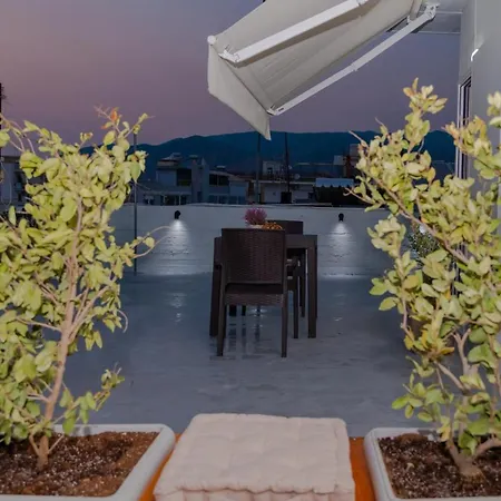 P&K Luxury Apartments 3 Kalamata Exterior photo